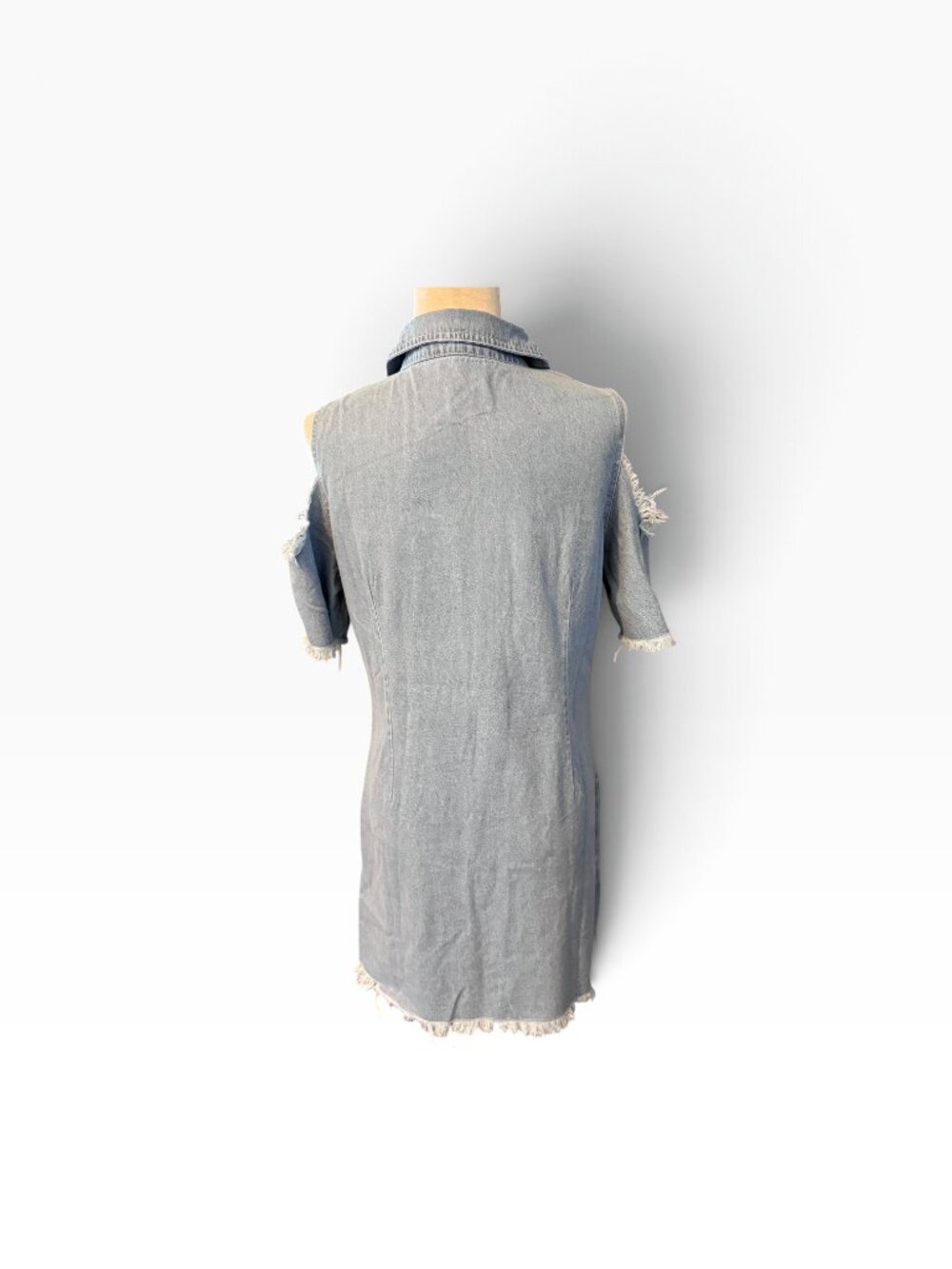 Light wash denim v neck zipper distressed dress cold shoulder Size Medium NEW - Picture 4 of 8